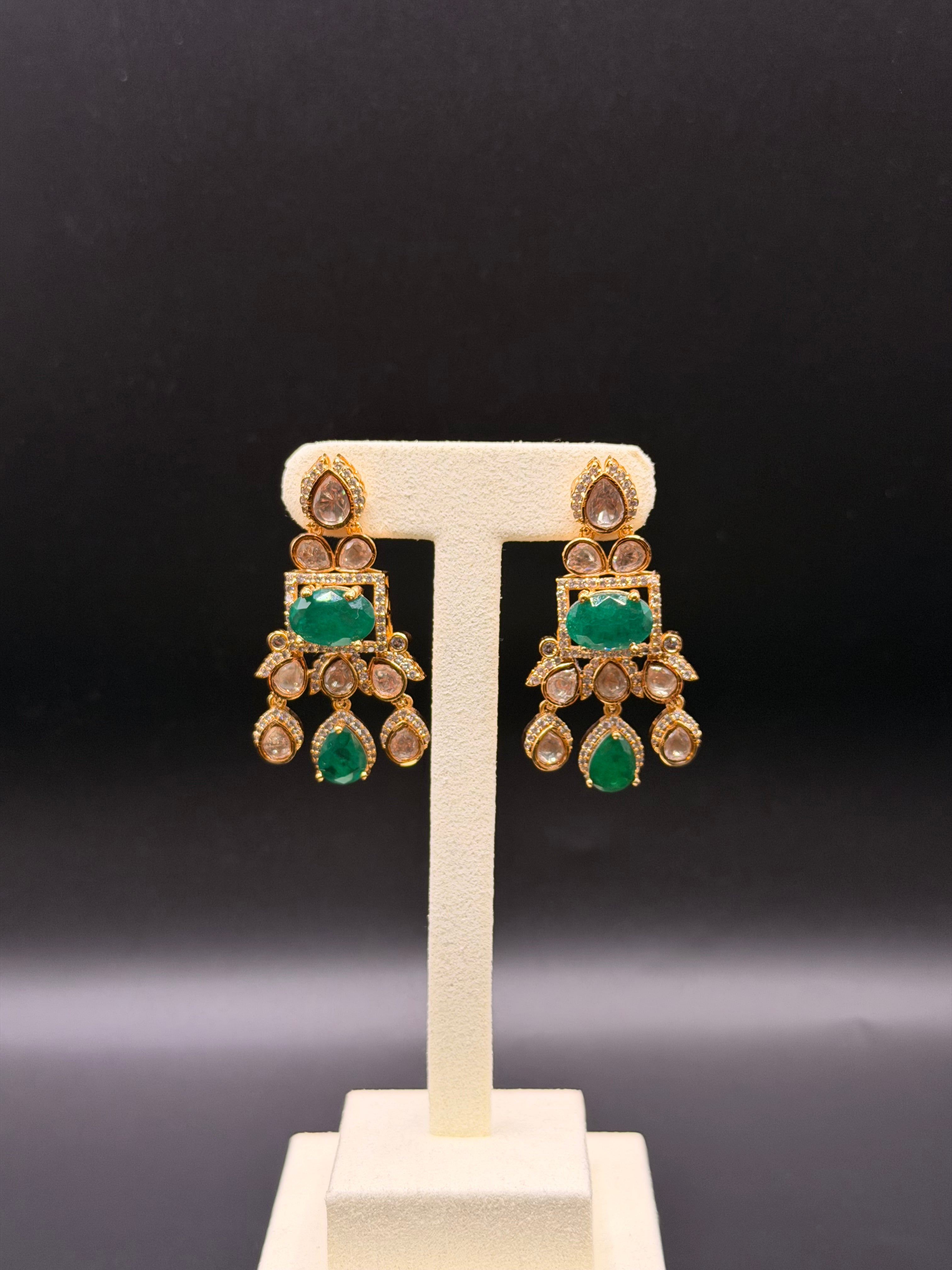 Emerald Pearl Polki Set - Image 3
