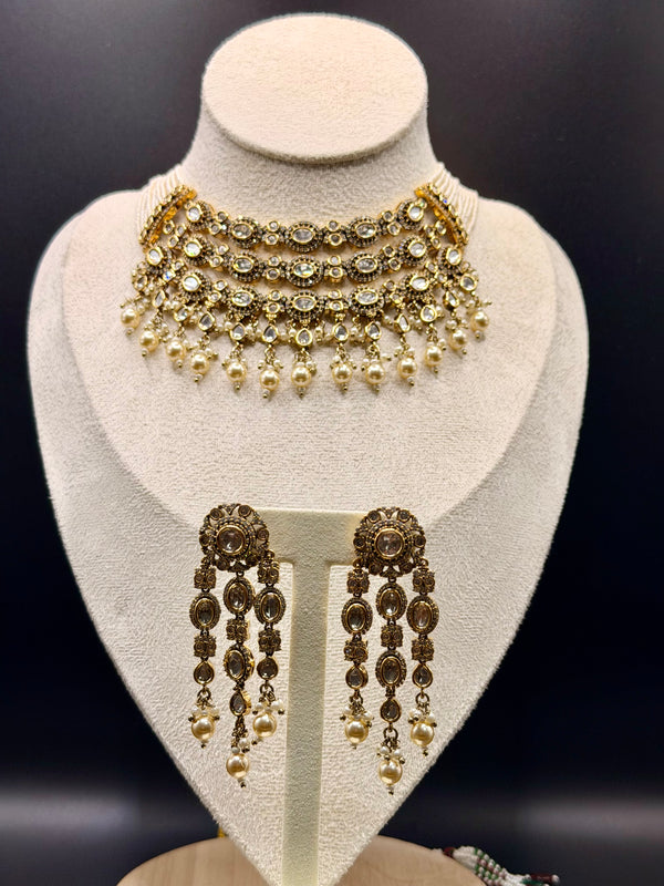 Noor Moti Choker Set