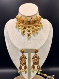 Mehr Panna Choker Set